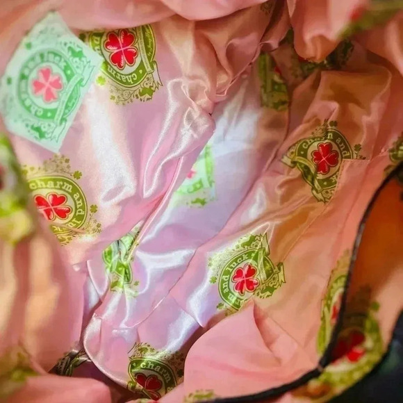 CHARM AND LUCK HANDBAG  GENUINE PATENT LEATHER, PINK SATIN INTERIOR. - Picture 12 of 13